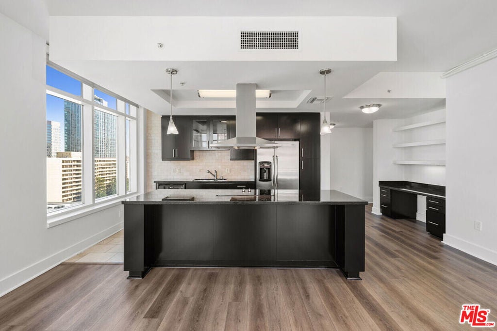 Photo of Listing #25514673