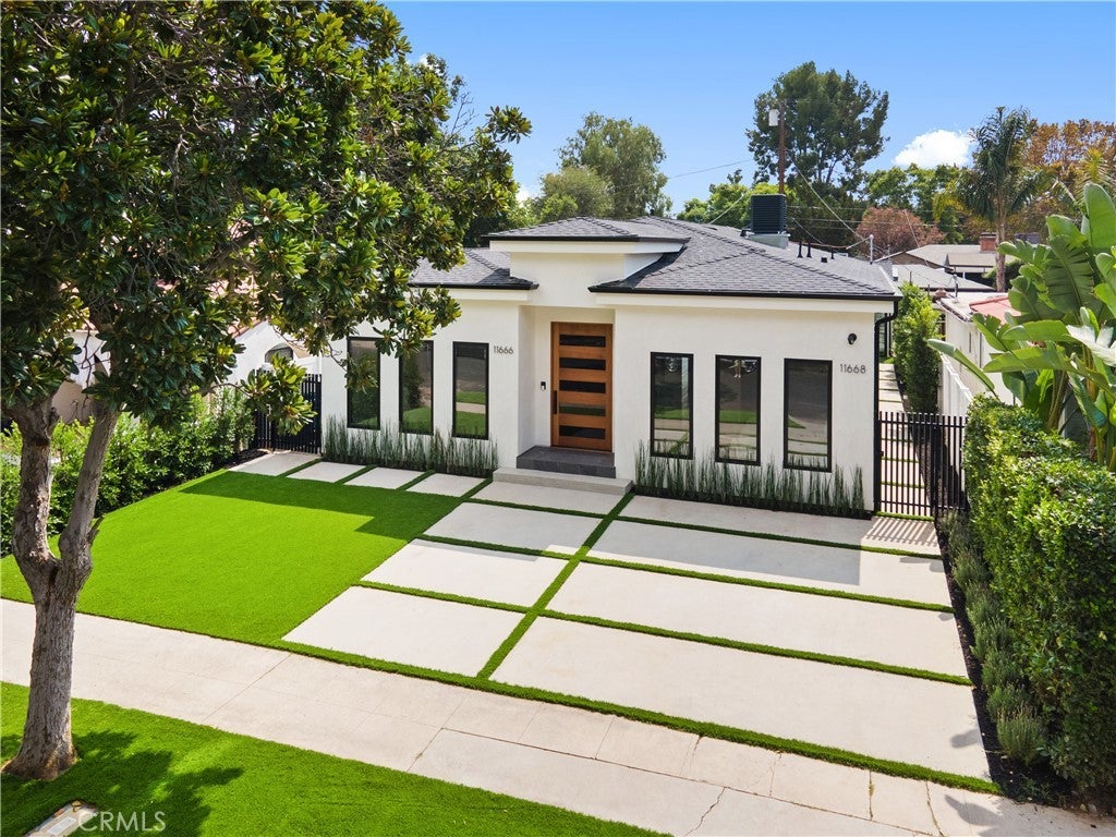 Photo of Listing #SR25069638