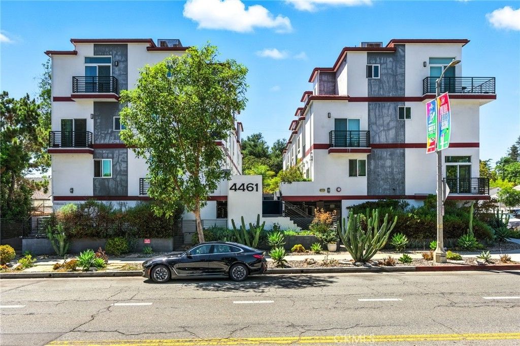 4461 Tujunga Avenue # 102, Studio City