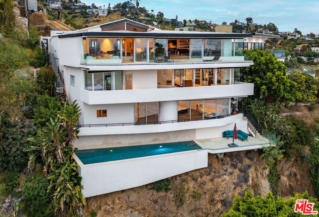 8690 Franklin Avenue, West Hollywood