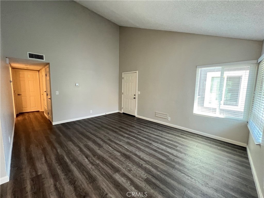 Photo of Listing #OC25089824