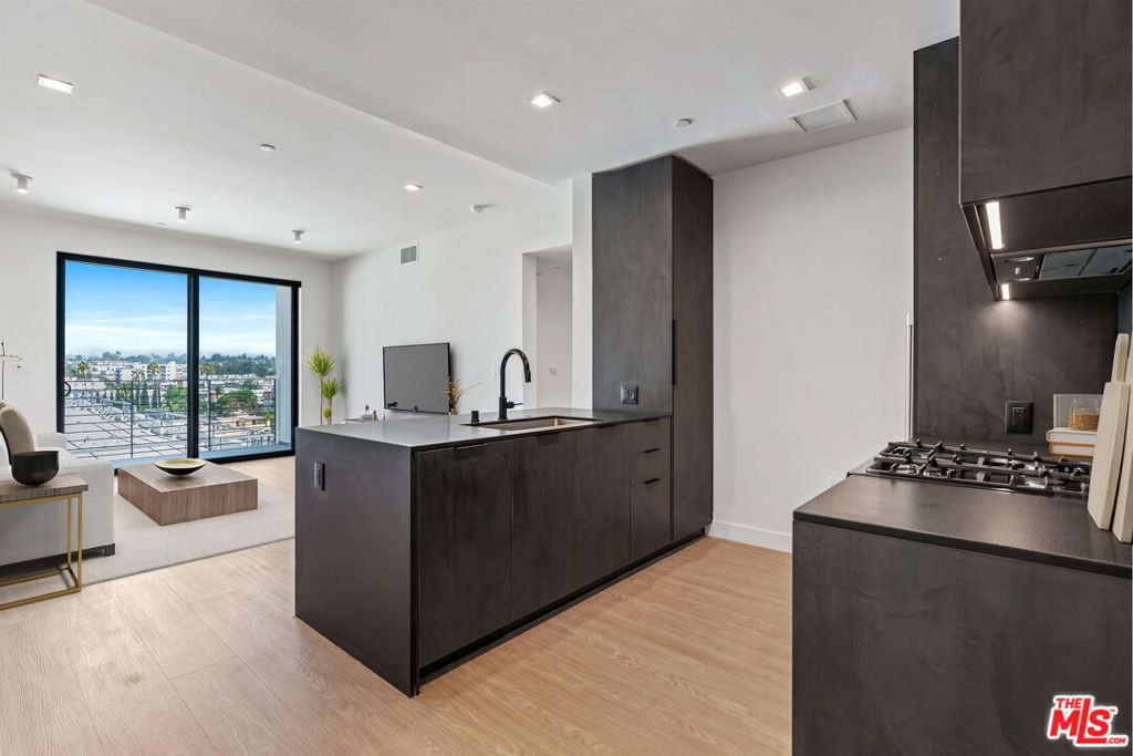 3688 Overland Avenue # 401, Los Angeles