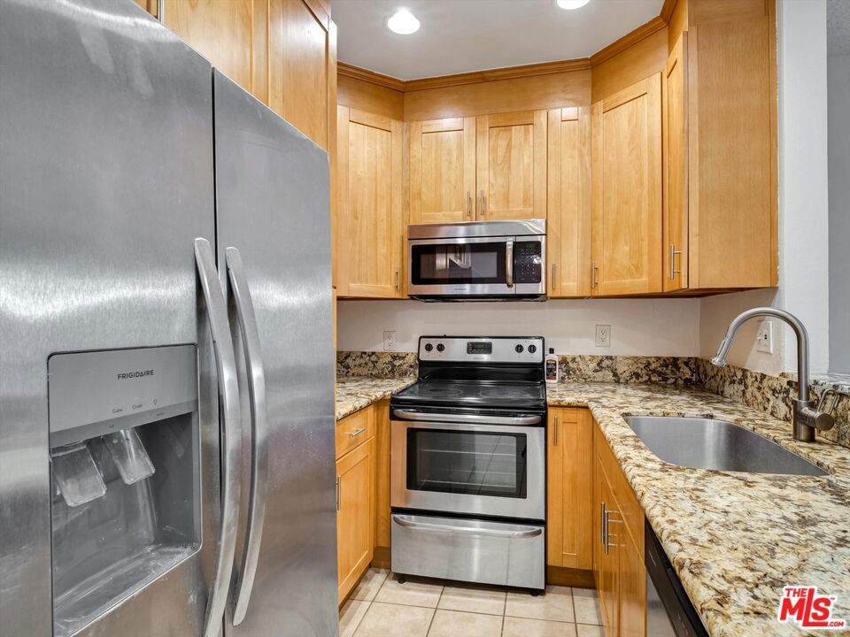 Photo of Listing #25533495