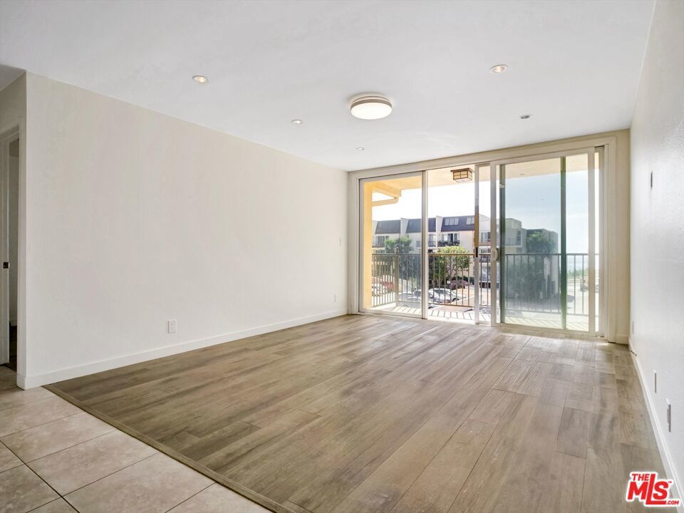 Photo of Listing #25533507