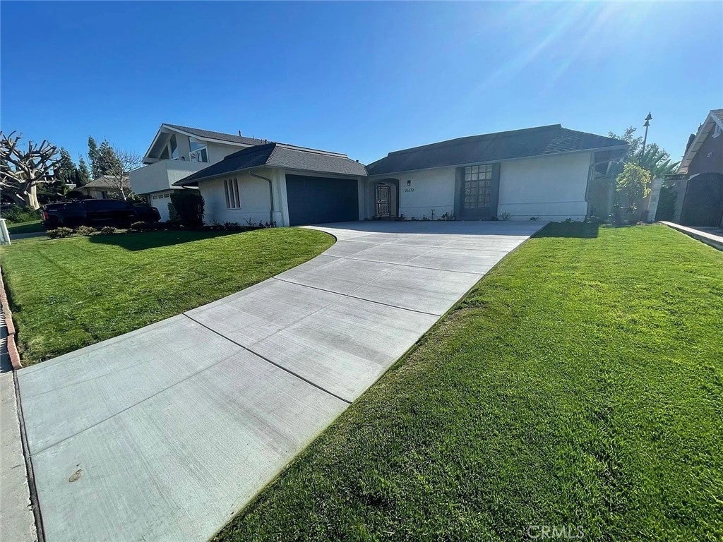 Photo of Listing #OC25101244