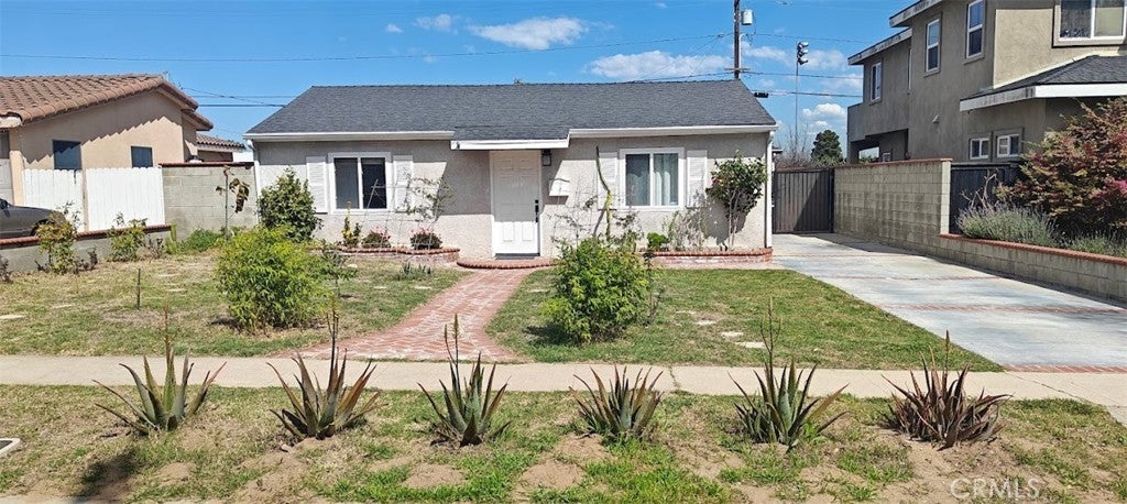 Photo of Listing #SB25102357