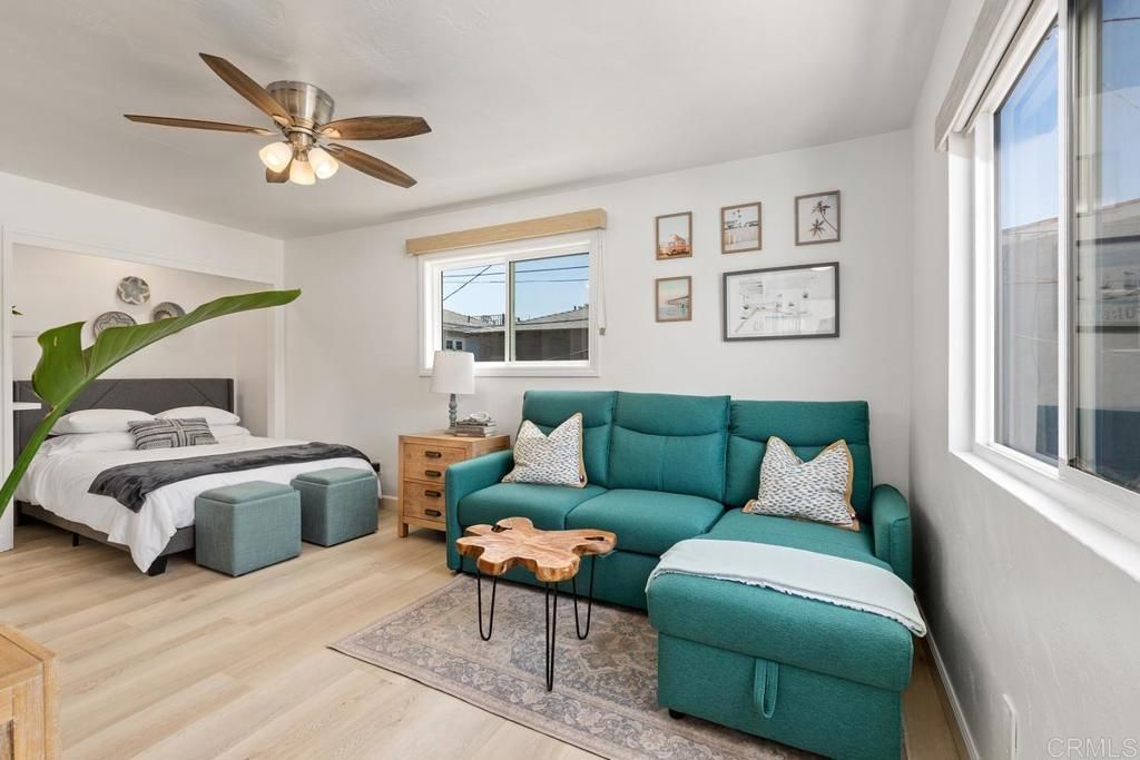 725 Kingston Court, San Diego