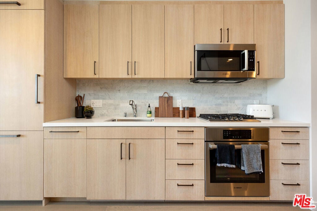 Photo of Listing #25536457