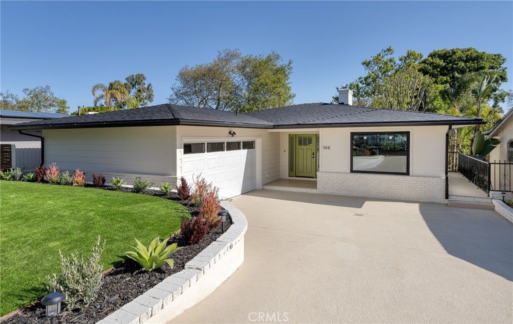 Photo of Listing #SB25103695