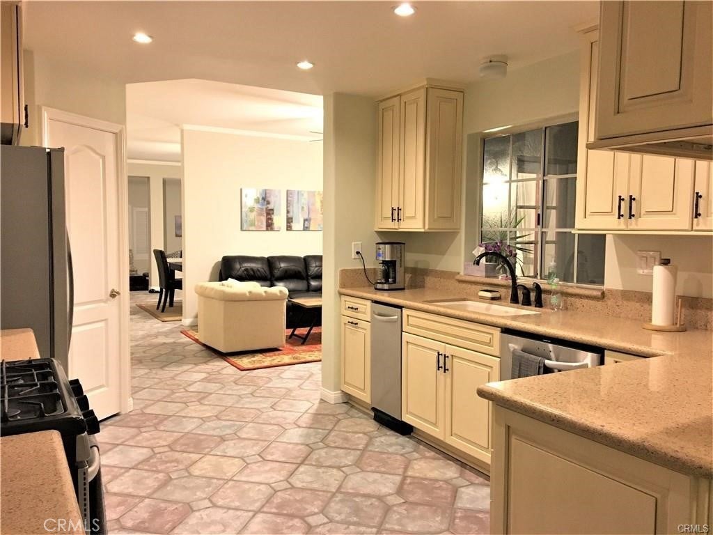 Photo of Listing #OC25104065