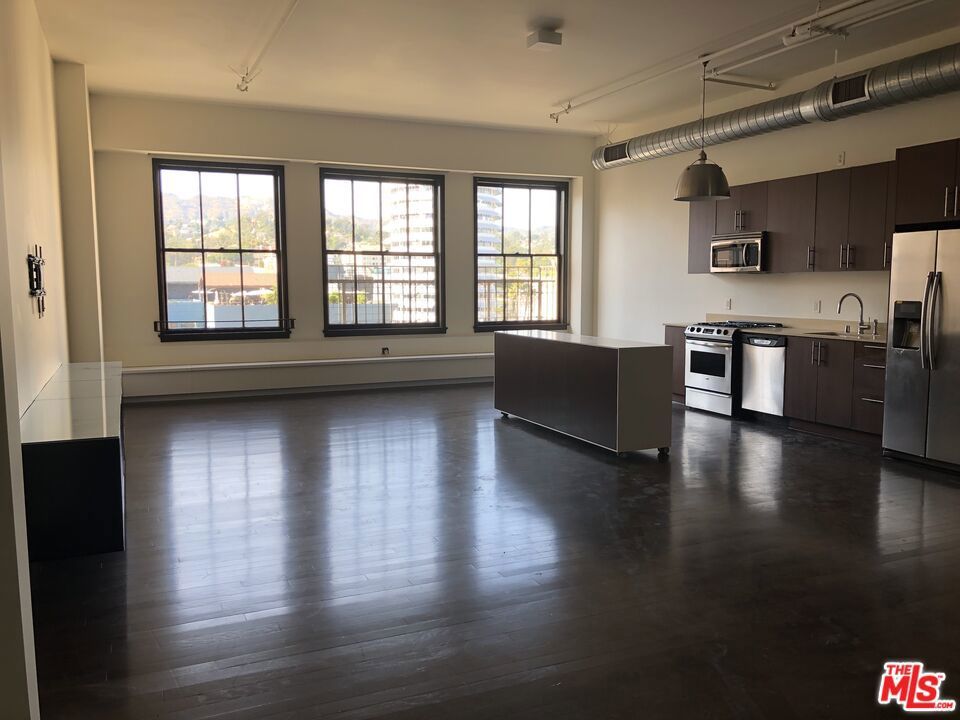 Photo of Listing #25539543