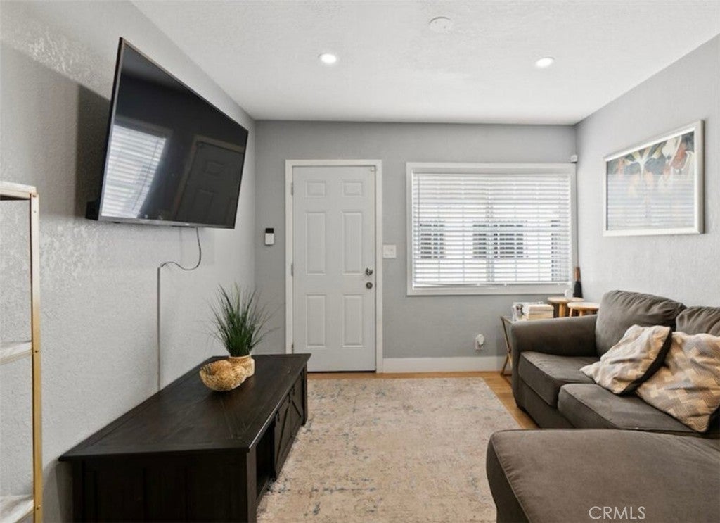 Photo of Listing #DW25115849