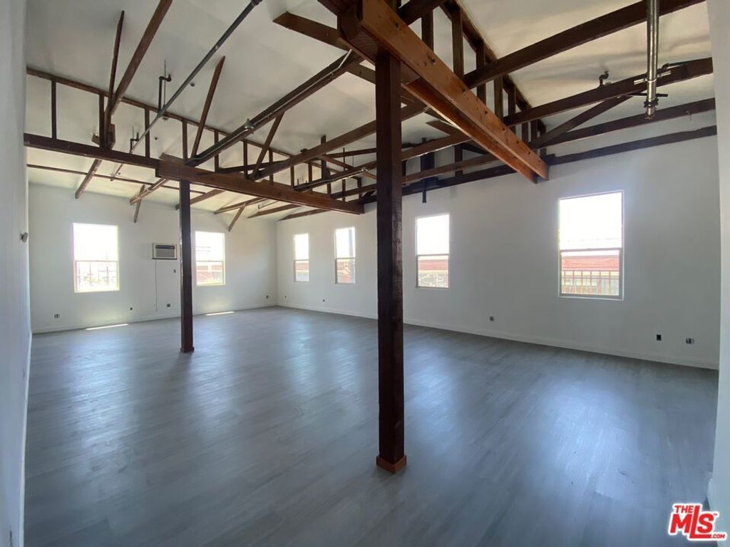 726 S Santa Fe Avenue # 303, Los Angeles