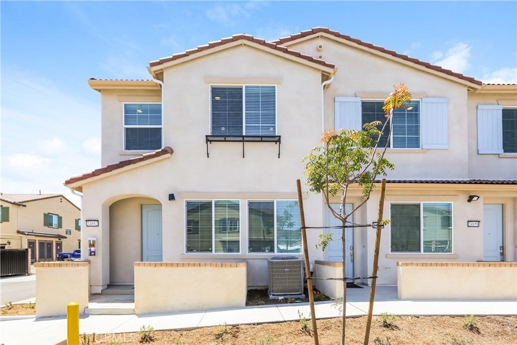 Photo of Listing #SW25117355