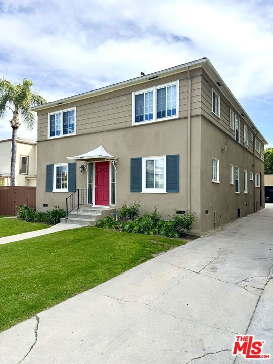 11928 Magnolia Boulevard # 1/4, Valley Village