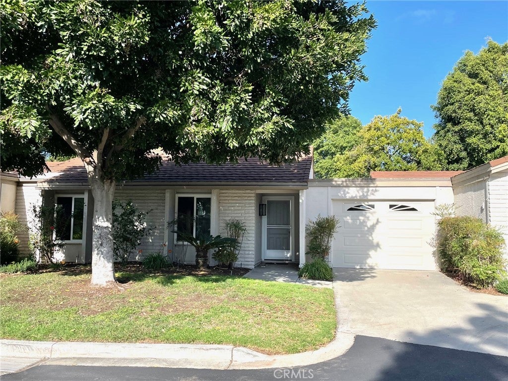 Photo of Listing #OC25121042