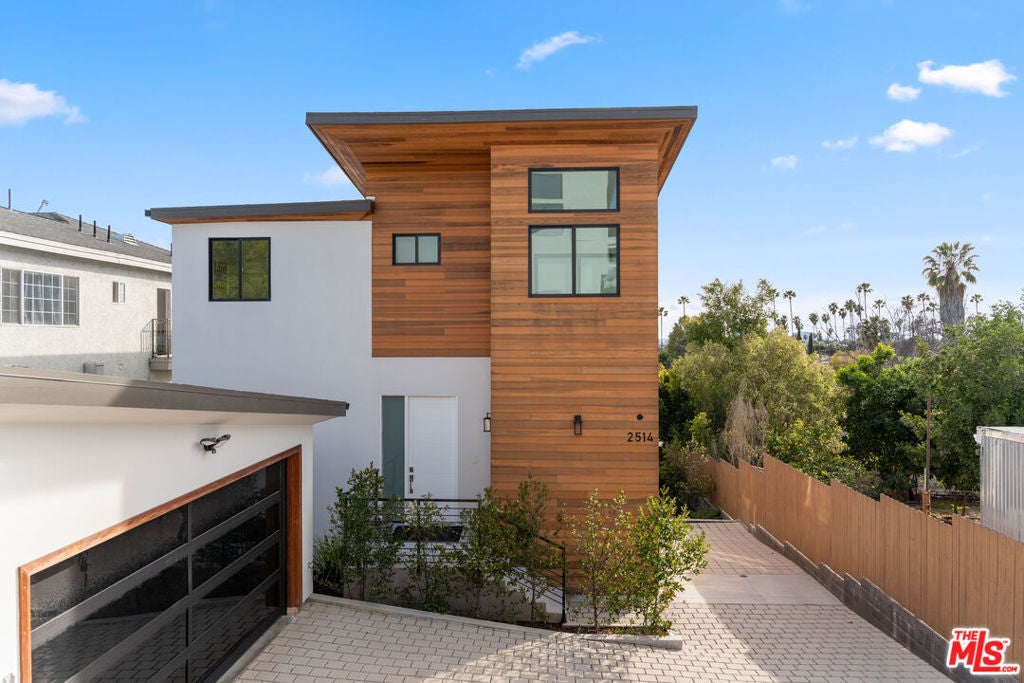 Photo of Listing #25547413