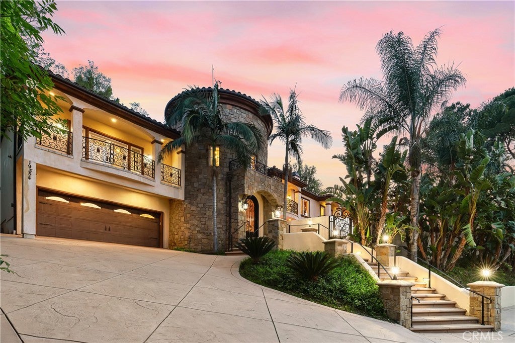 Photo of Listing #SR25127381