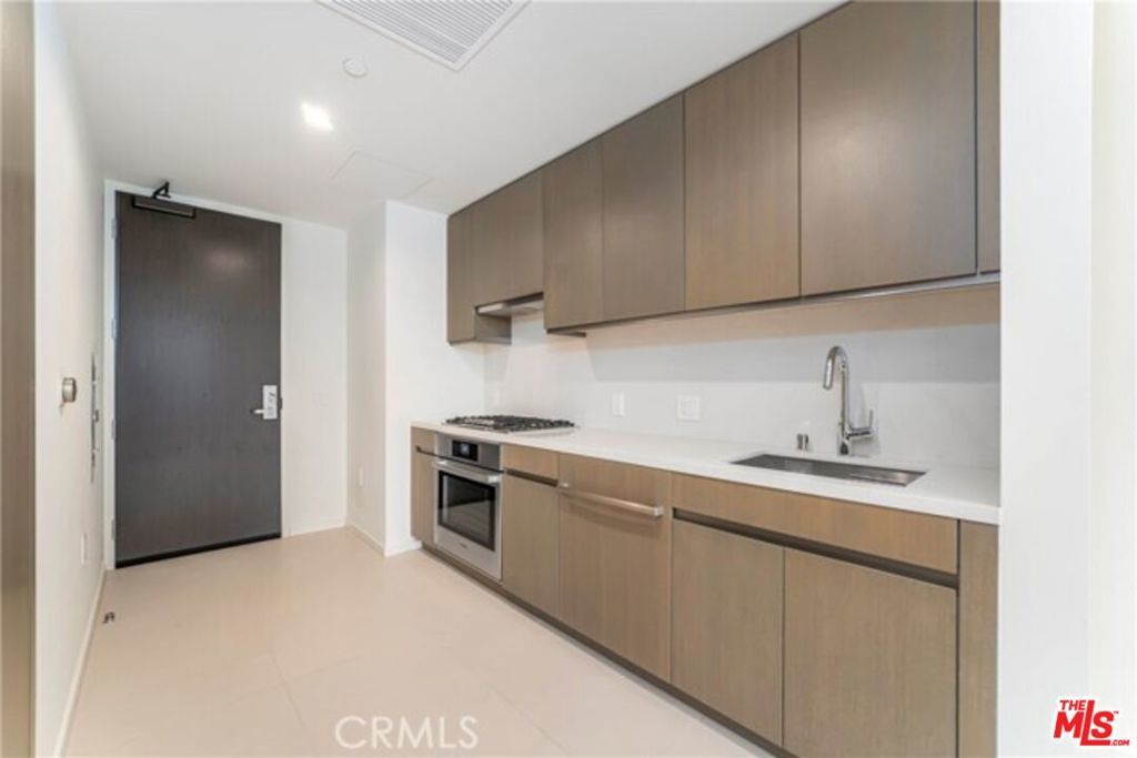 Photo of Listing #25551197