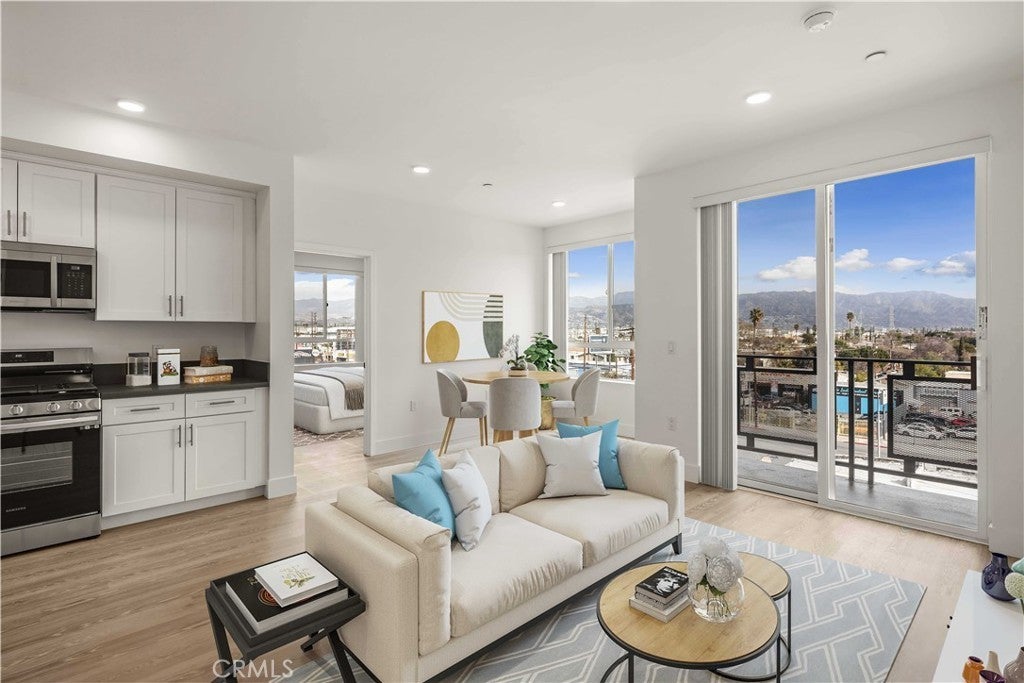 Photo of Listing #SR25132684