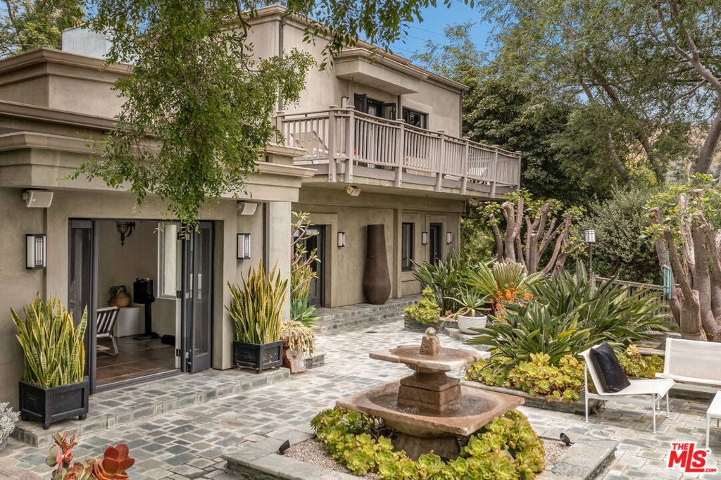 Photo of Listing #25552095