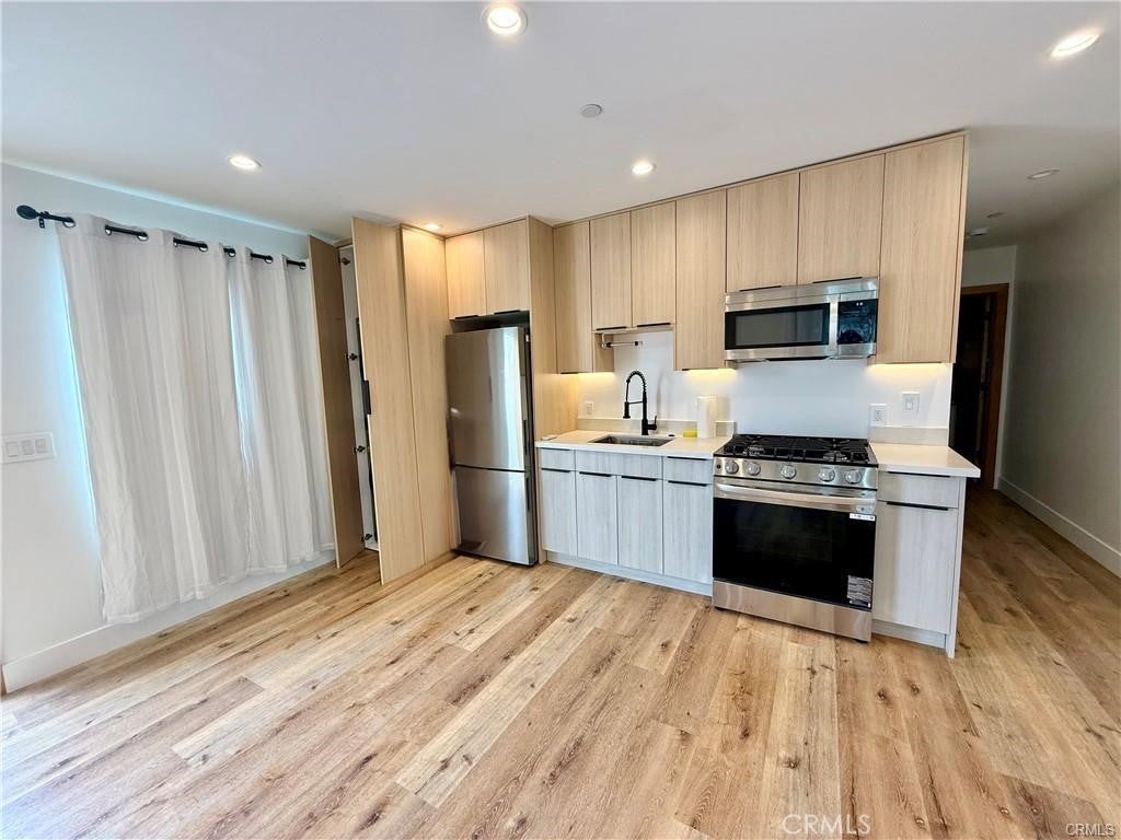 Photo of Listing #SR25134010