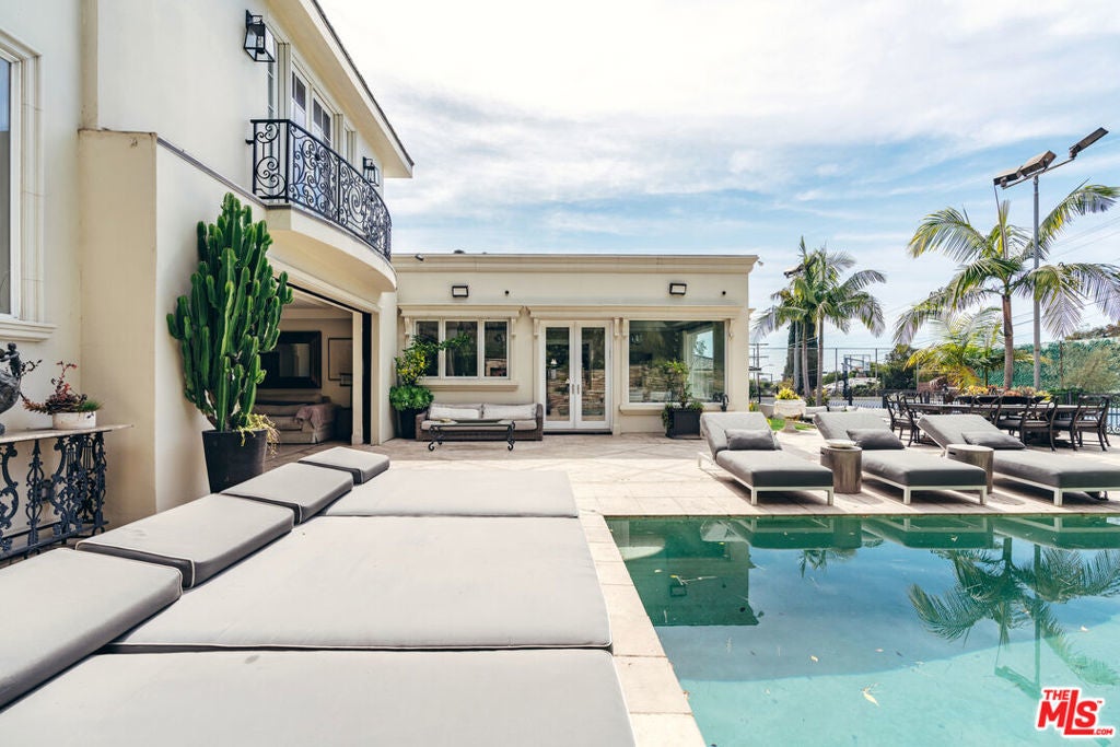 Photo of Listing #25554079