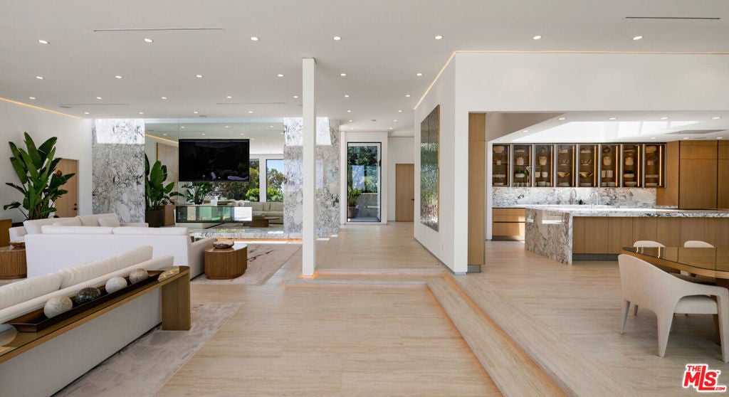 365 Trousdale Place, Beverly Hills