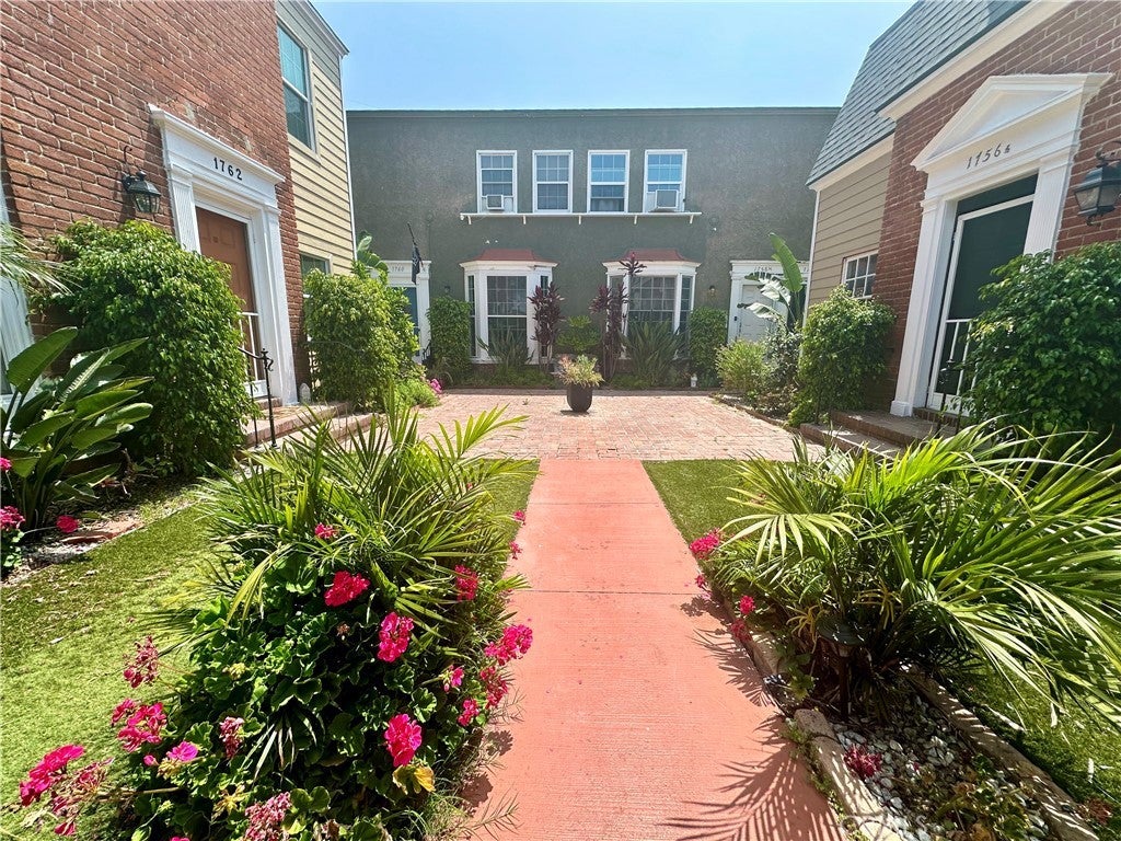 Photo of Listing #SR25139281