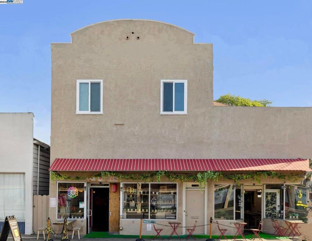 Photo of Listing #41102427