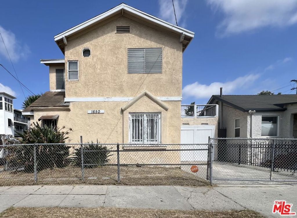 1650 S Rimpau Boulevard, Los Angeles