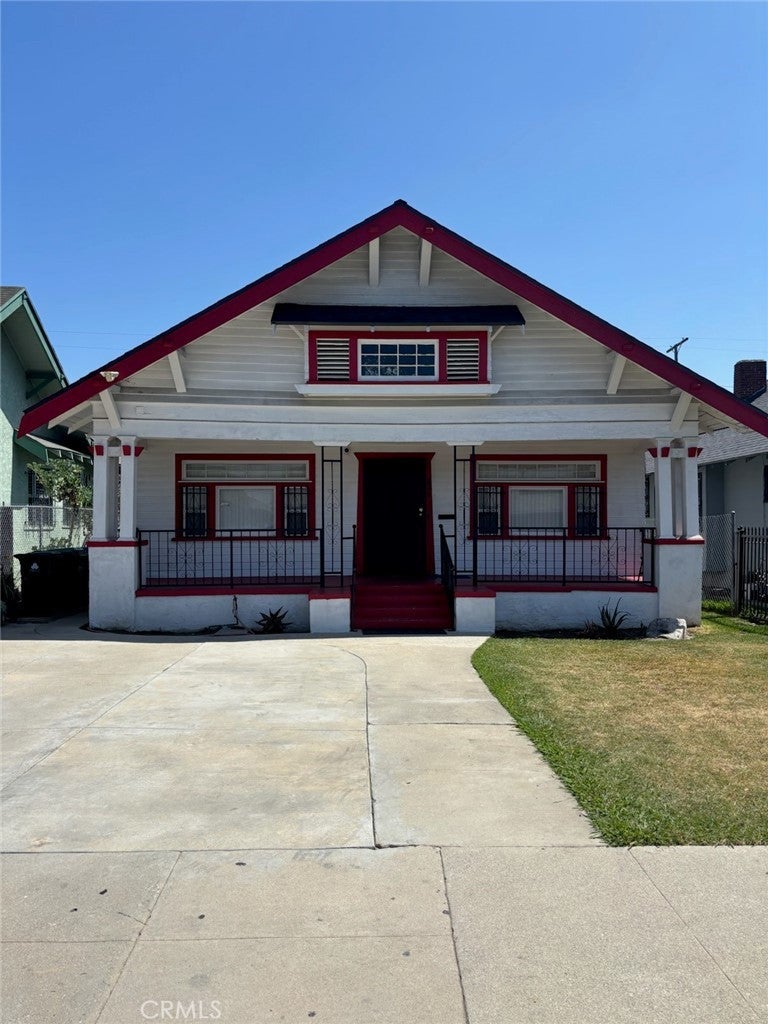 Photo of Listing #IV25145353