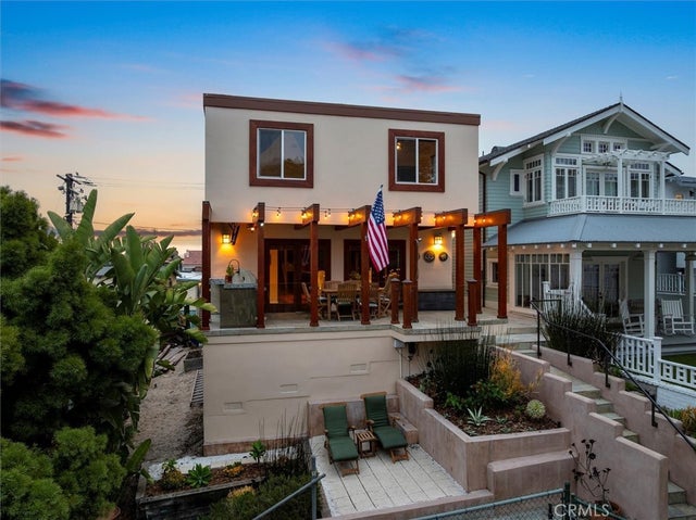 408 17th Street, Manhattan Beach.