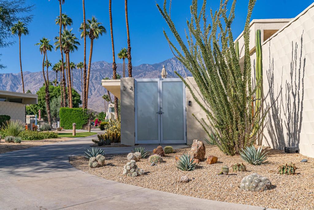 24 Desert Lakes Drive, Palm Springs