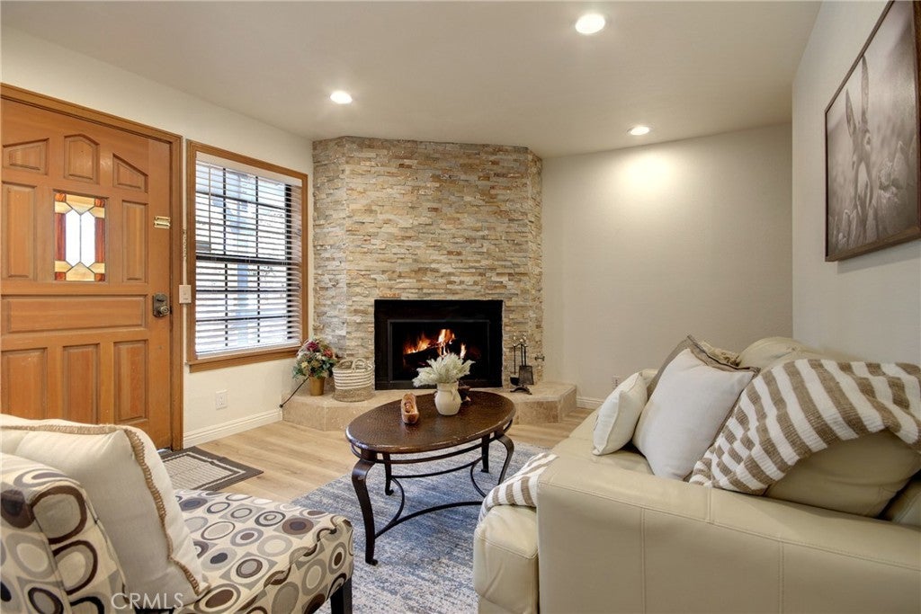 Photo of Listing #PW25150996