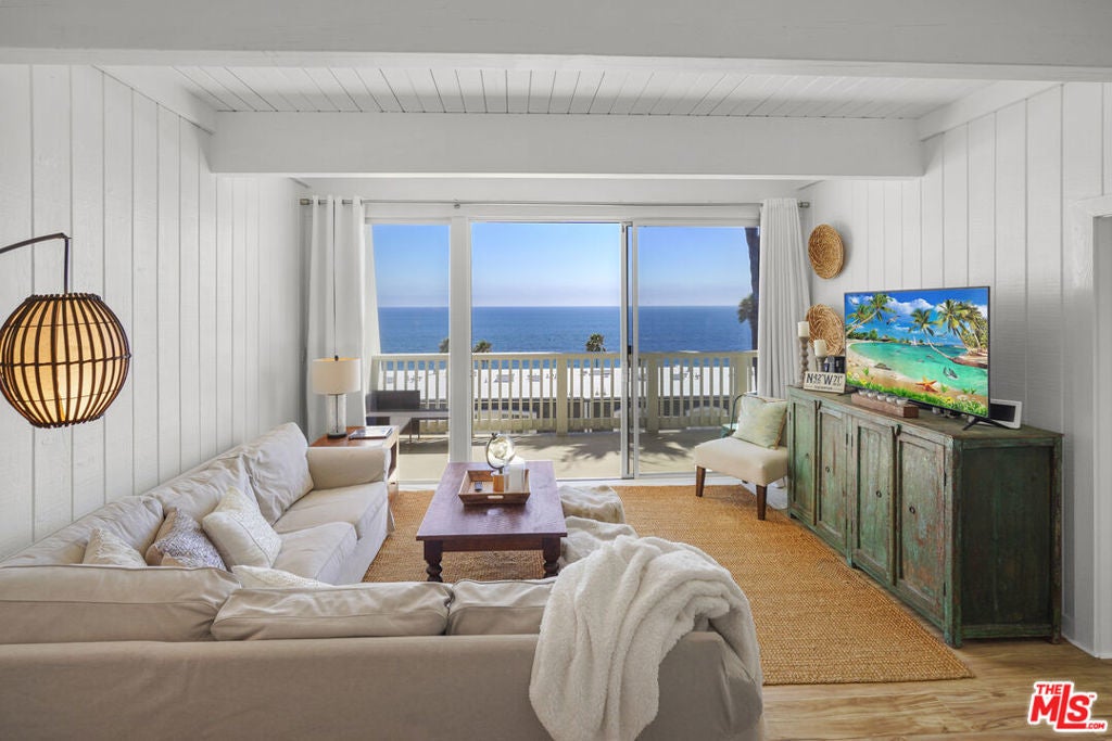 Photo of Listing #25559797