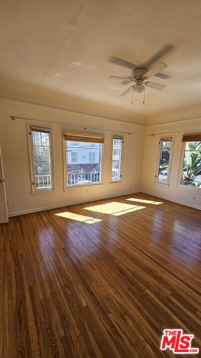 Photo of Listing #25562473