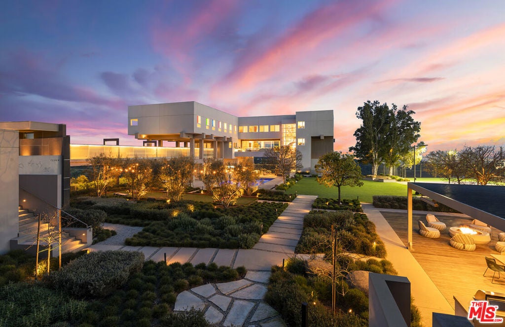 Photo of Listing #25562853