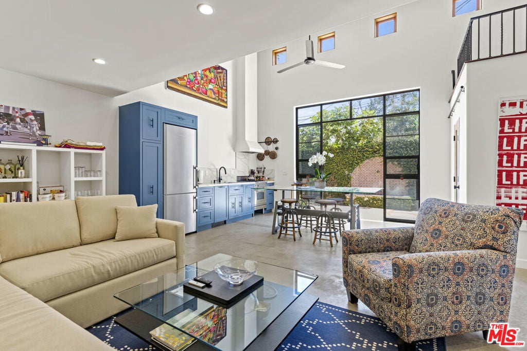 Photo of Listing #25564749