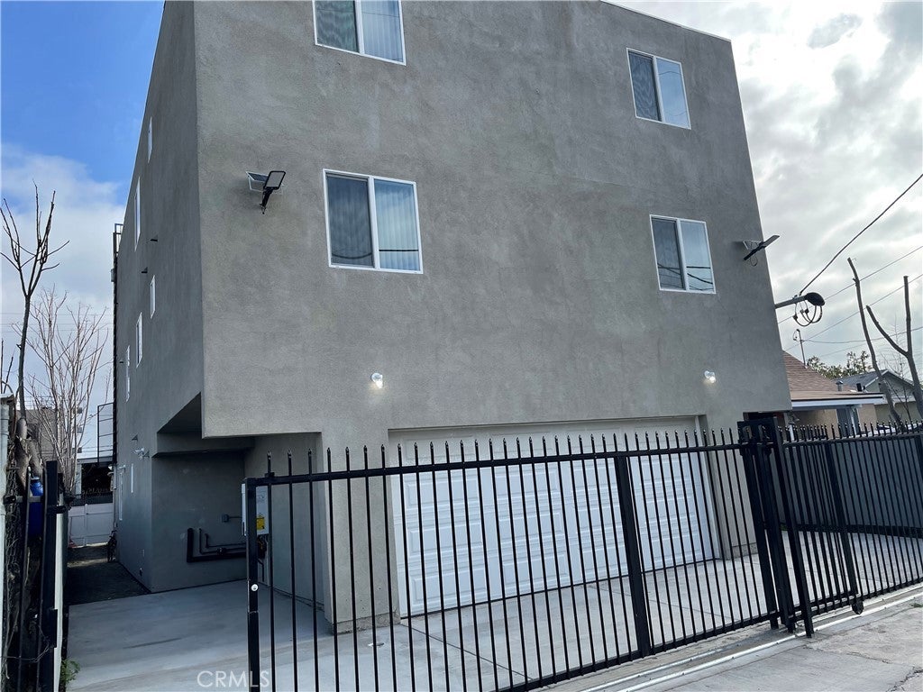 Photo of Listing #SB25157354