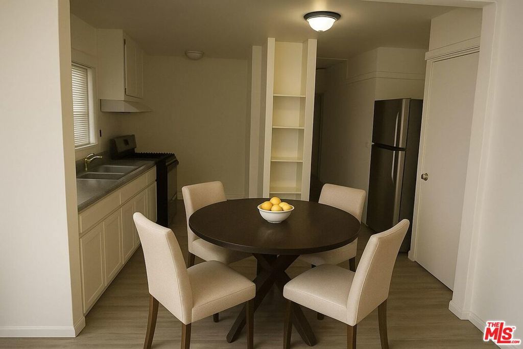 Photo of Listing #25561343