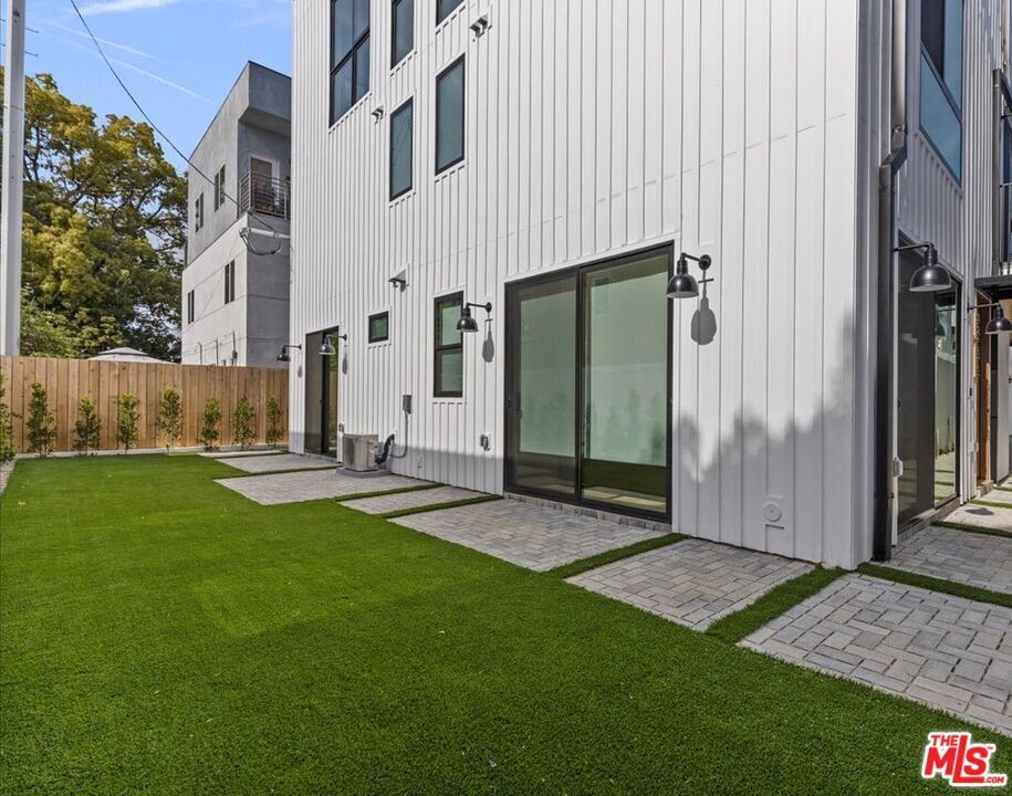 Photo of Listing #25565773