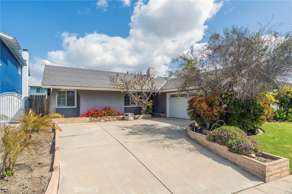 Photo of Listing #OC25163136