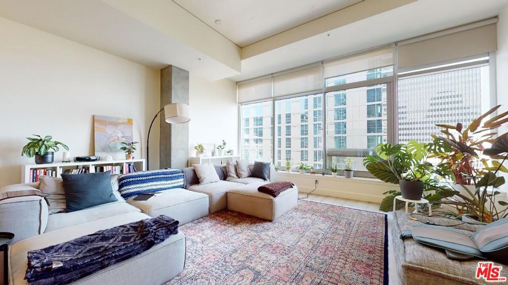 Photo of Listing #25567667