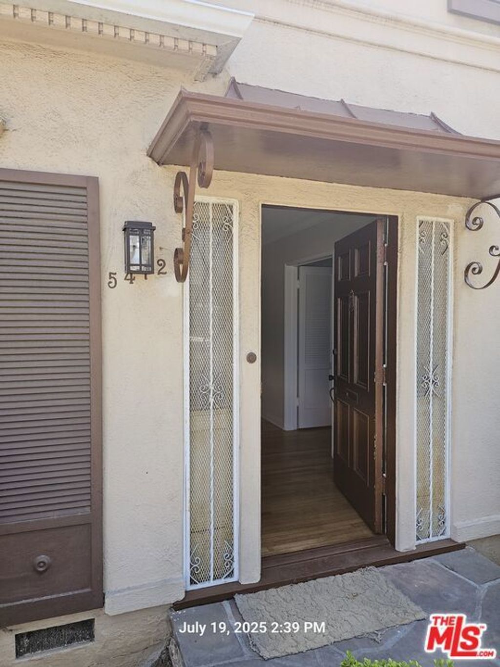 5472 Edgewood Place, Los Angeles