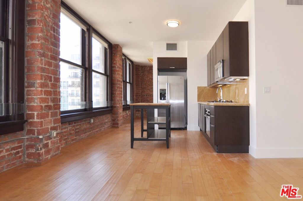 Photo of Listing #25570795