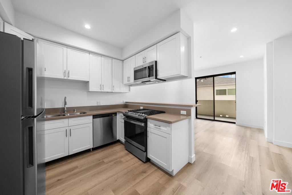 Photo of Listing #25563821