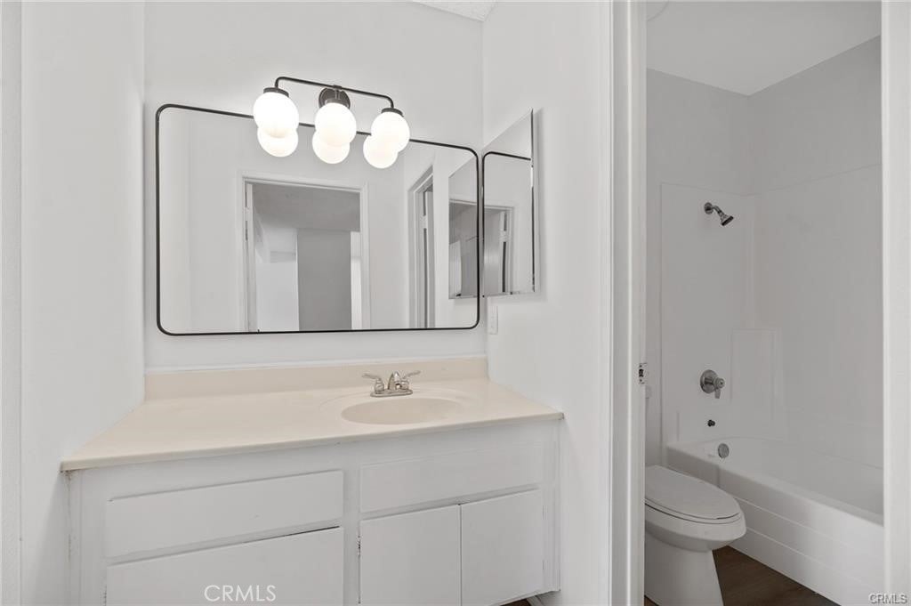 Photo of Listing #SR25170295