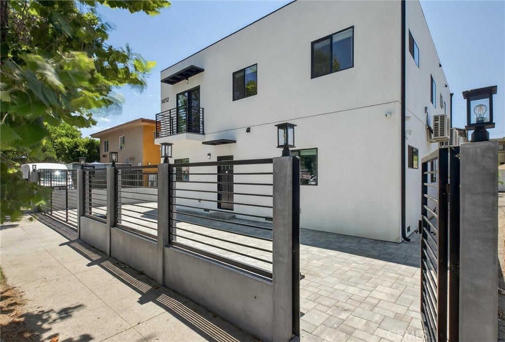 Photo of Listing #SB25169753