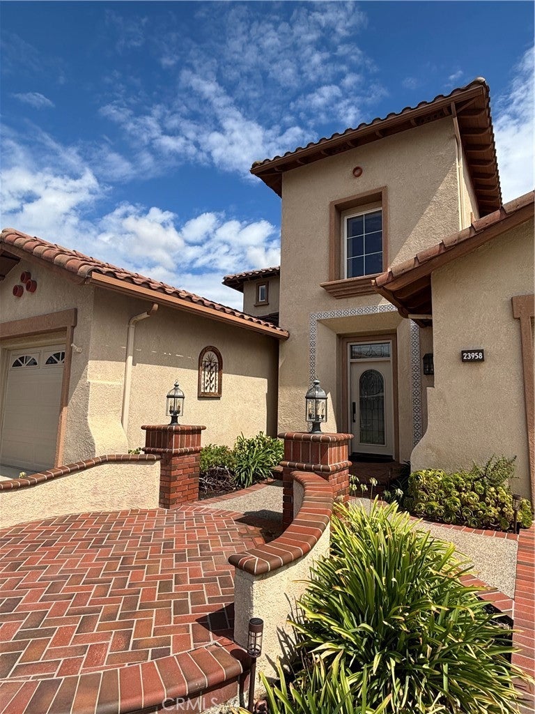 23958 Skyline, Mission Viejo